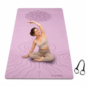 FunLife Yogamatte in Flieder, 183 × 80 cm, mit Mandala und Linienmuster, sitzender Yogapose und schwarzem Tragegurt.